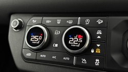 2023 (23) LAND ROVER DEFENDER 3.0 D300 X-Dynamic S 110 5dr Auto 5974686