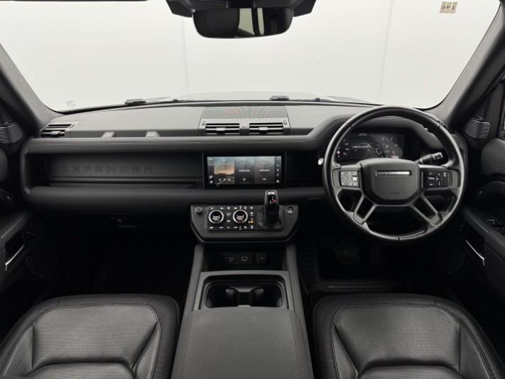 2023 (23) LAND ROVER DEFENDER 3.0 D300 X-Dynamic S 110 5dr Auto 5974671