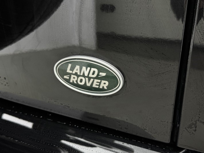 2023 (23) LAND ROVER DEFENDER 3.0 D300 X-Dynamic S 110 5dr Auto 5974664