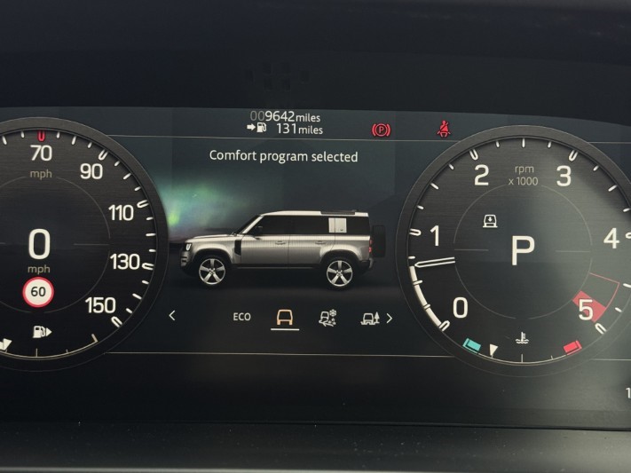 2023 (23) LAND ROVER DEFENDER 3.0 D300 X-Dynamic HSE 110 5dr Auto 5930601