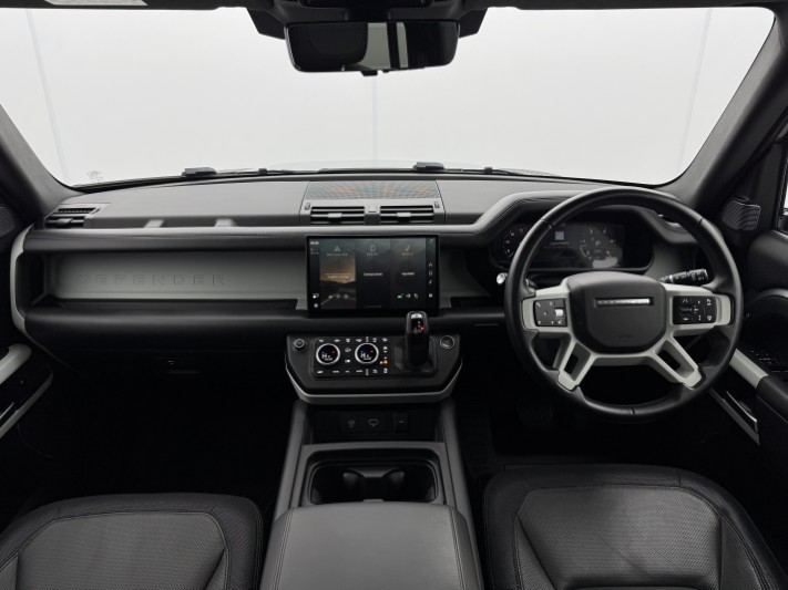 2023 (23) LAND ROVER DEFENDER 3.0 D300 X-Dynamic HSE 110 5dr Auto 5930638