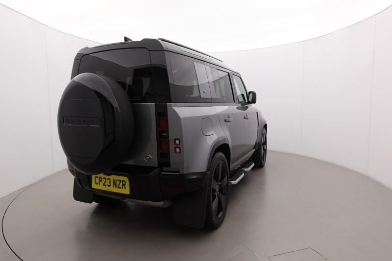 2023 (23) LAND ROVER DEFENDER 3.0 D300 X-Dynamic HSE 110 5dr Auto 5930589