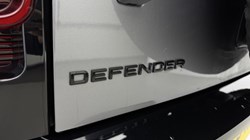 2023 (23) LAND ROVER DEFENDER 3.0 D300 X-Dynamic HSE 110 5dr Auto 5930615