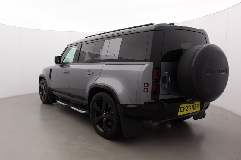 2023 (23) LAND ROVER DEFENDER 3.0 D300 X-Dynamic HSE 110 5dr Auto 5930588