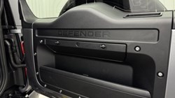 2023 (23) LAND ROVER DEFENDER 3.0 D300 X-Dynamic HSE 110 5dr Auto 5930618