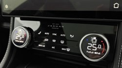 2023 (23) JAGUAR F-PACE 2.0 D200 R-Dynamic SE Black 5dr Auto AWD 5962657
