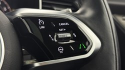 2024 (24) JAGUAR F-PACE 2.0 P400e R-Dynamic HSE Black 5dr Auto AWD 5936758