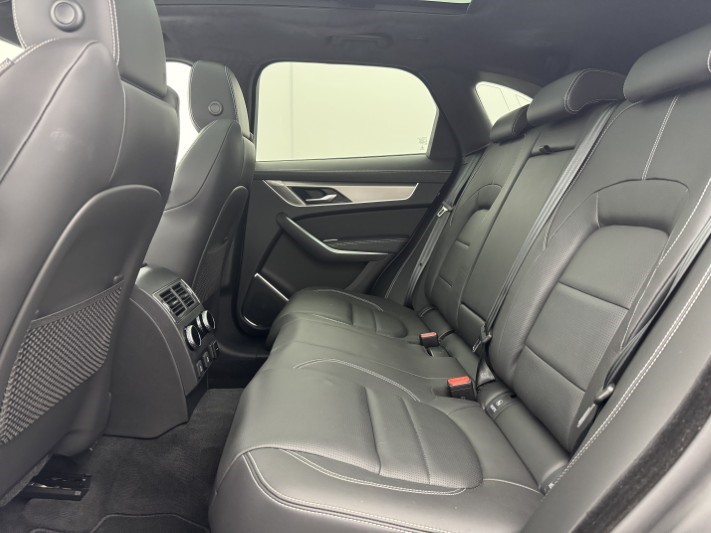 2024 (24) JAGUAR F-PACE 2.0 P400e R-Dynamic HSE Black 5dr Auto AWD 5936724