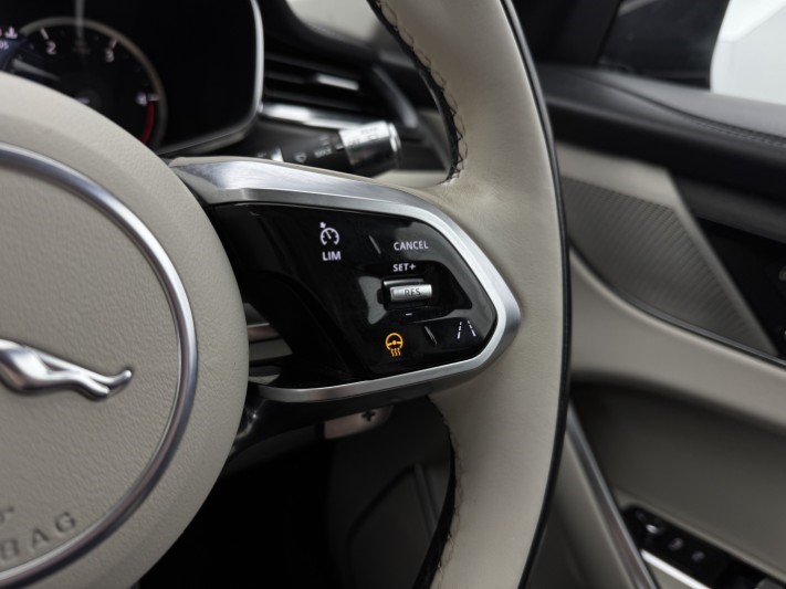 2022 (22) JAGUAR F-PACE 2.0 D200 S 5dr Auto AWD 5976297