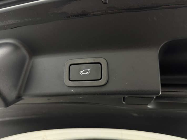 2022 (22) JAGUAR F-PACE 2.0 D200 S 5dr Auto AWD 5976289