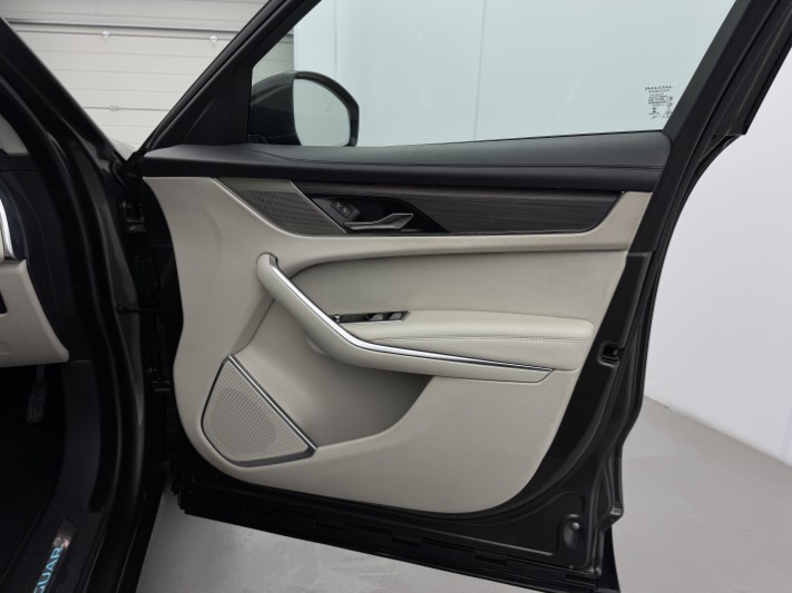 2022 (22) JAGUAR F-PACE 2.0 D200 S 5dr Auto AWD 5976277