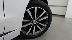2024 (74) JAGUAR F-PACE 2.0 D200 R-Dynamic SE Black 90th Anniv 5dr Auto 5991452