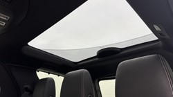 2024 (73) LAND ROVER DISCOVERY 3.0 D300 Dynamic HSE 5dr Auto 5964709