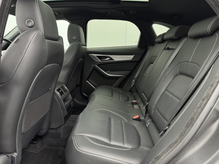2022 (72) JAGUAR F-PACE 2.0 P250 R-Dynamic SE 5dr Auto AWD 5977018