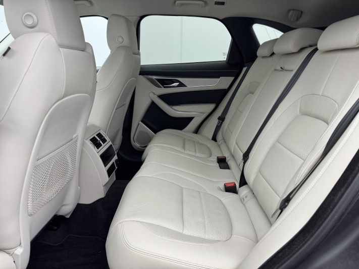 2022 (72) JAGUAR F-PACE 2.0 P400e R-Dynamic S 5dr Auto AWD 5982347