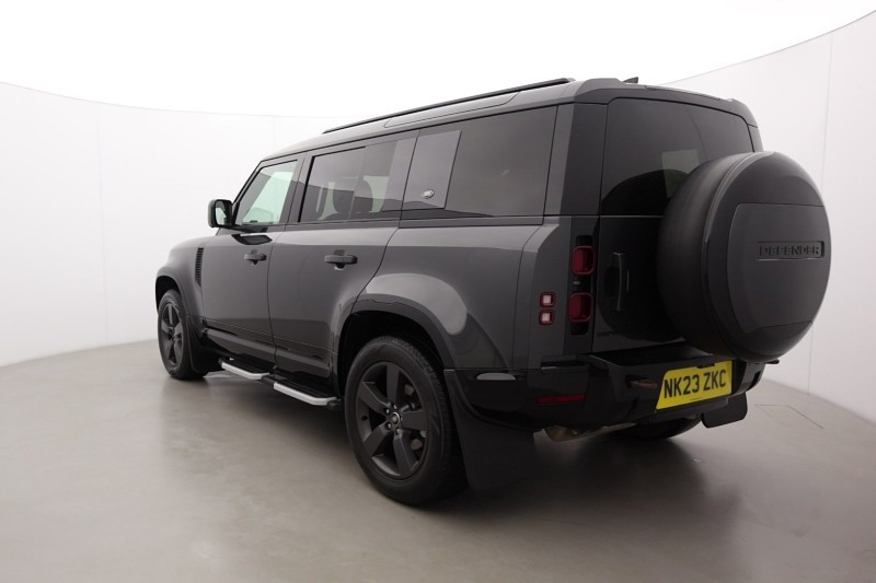 2023 (23) LAND ROVER DEFENDER 3.0 D250 X-Dynamic SE 110 5dr Auto – Video 1 of 1