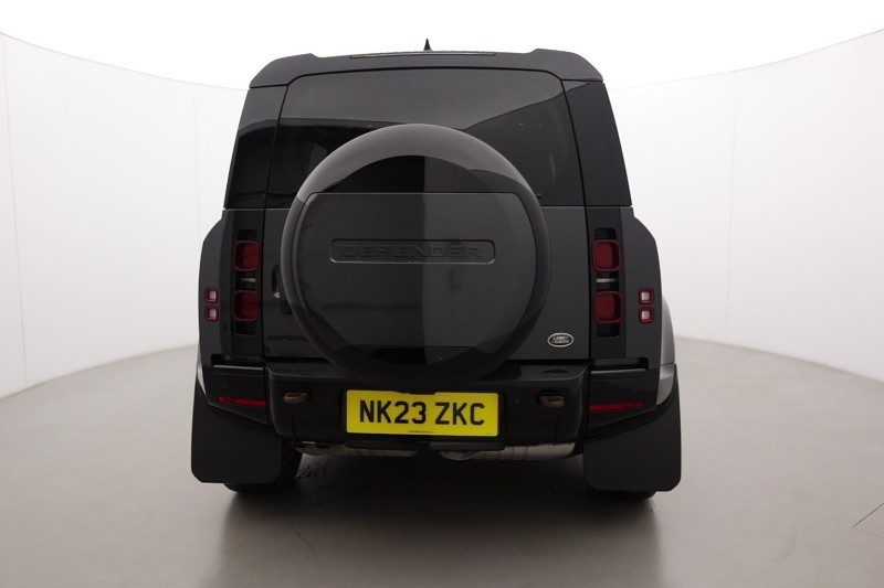 2023 (23) LAND ROVER DEFENDER 3.0 D250 X-Dynamic SE 110 5dr Auto 5977487