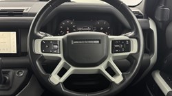 2023 (23) LAND ROVER DEFENDER 3.0 D250 X-Dynamic SE 110 5dr Auto 5977501