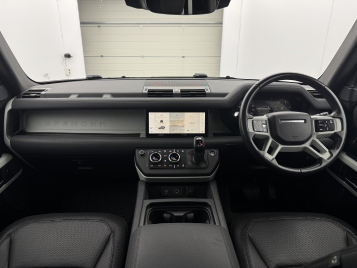 2023 (23) LAND ROVER DEFENDER 3.0 D250 X-Dynamic SE 110 5dr Auto 5977499