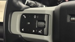 2023 (23) LAND ROVER DEFENDER 3.0 D250 X-Dynamic SE 110 5dr Auto 5977510
