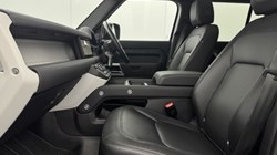 2023 (23) LAND ROVER DEFENDER 3.0 D250 X-Dynamic SE 110 5dr Auto 5977494
