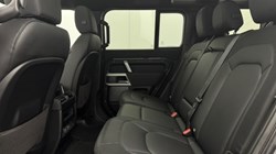 2023 (23) LAND ROVER DEFENDER 3.0 D250 X-Dynamic SE 110 5dr Auto 5977495