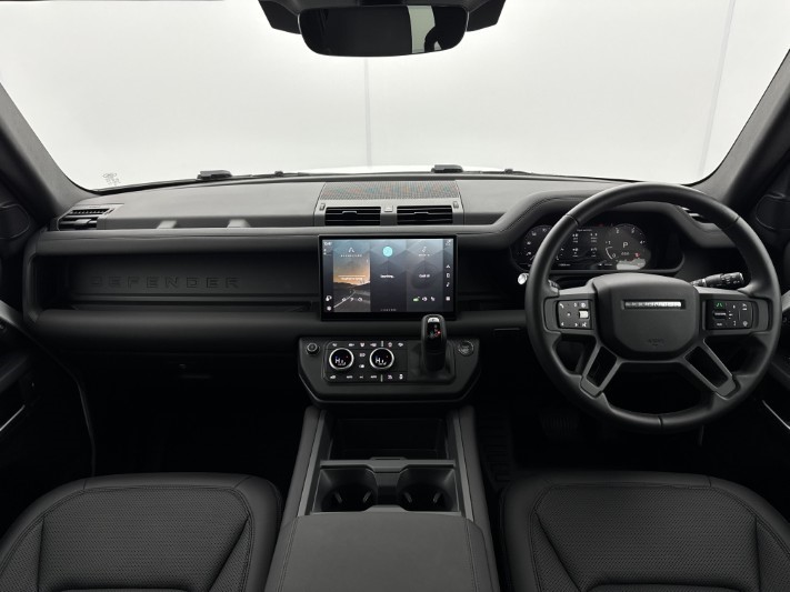 2026 (75) LAND ROVER DEFENDER 3.0 D250 X-Dynamic SE 110 5dr Auto 5953763