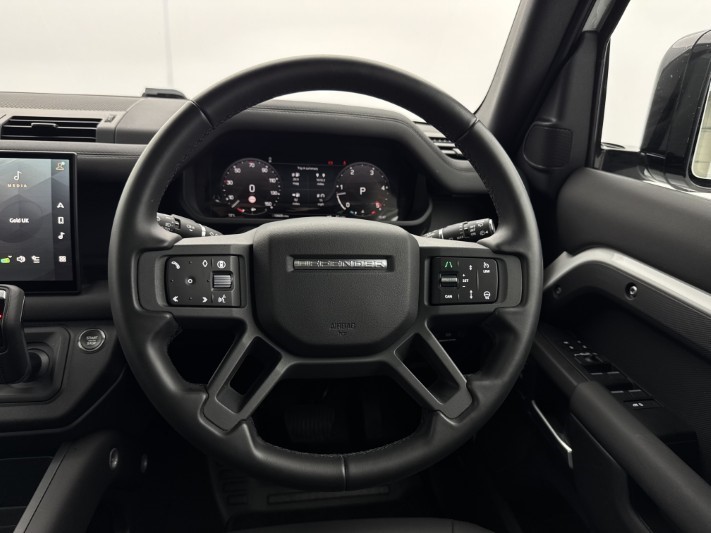 2026 (75) LAND ROVER DEFENDER 3.0 D250 X-Dynamic SE 110 5dr Auto 5953769