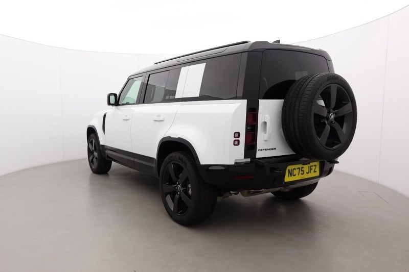 2026 (75) LAND ROVER DEFENDER 3.0 D250 X-Dynamic SE 110 5dr Auto 1