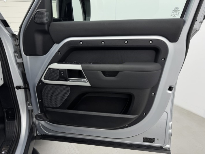 2022 (22) LAND ROVER DEFENDER 3.0 D250 XS Edition 110 5dr Auto 5985074