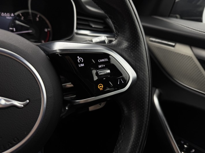 2024 (24) JAGUAR F-PACE 2.0 P400e R-Dynamic HSE Black 5dr Auto AWD 5973062