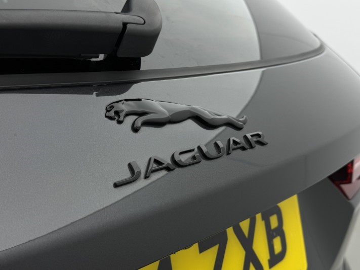 2024 (24) JAGUAR F-PACE 2.0 P400e R-Dynamic HSE Black 5dr Auto AWD 5973013