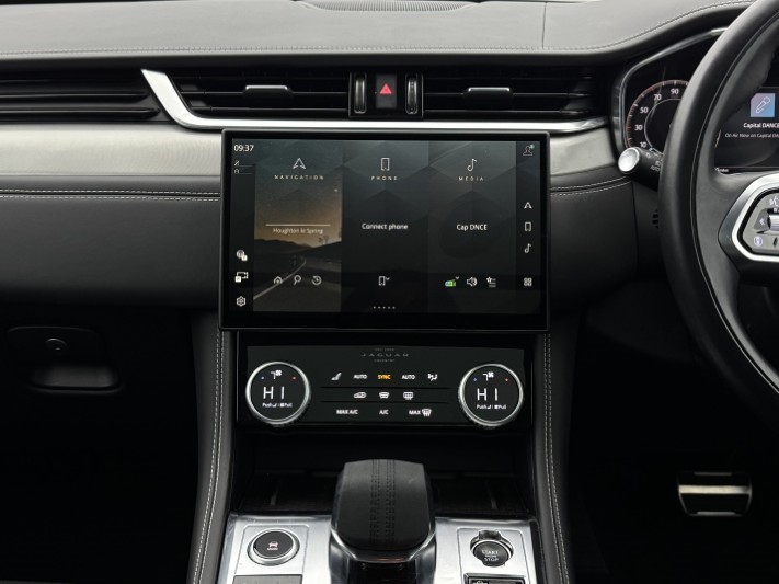 2024 (24) JAGUAR F-PACE 2.0 P400e R-Dynamic HSE Black 5dr Auto AWD 5973035