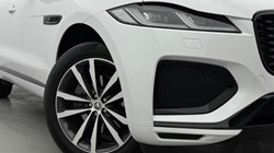2024 (74) JAGUAR F-PACE 2.0 D200 R-Dynamic SE Black 90th Anniv 5dr Auto 5993315