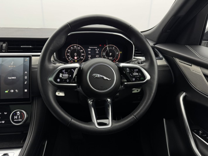 2024 (74) JAGUAR F-PACE 2.0 D200 R-Dynamic SE Black 90th Anniv 5dr Auto 5993325