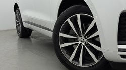 2024 (74) JAGUAR F-PACE 2.0 D200 R-Dynamic SE Black 90th Anniv 5dr Auto 5993316