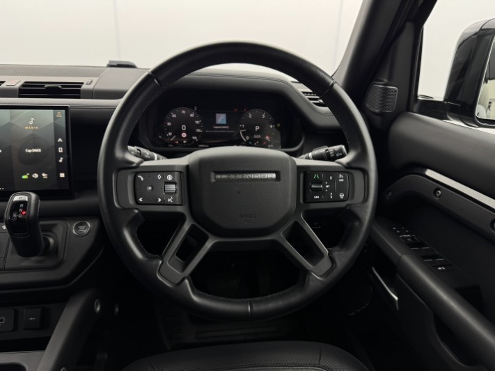 2023 (73) LAND ROVER DEFENDER 3.0 D250 X-Dynamic HSE 110 5dr Auto 5994573