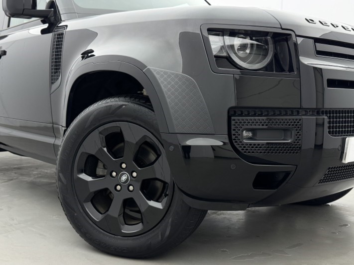 2023 (73) LAND ROVER DEFENDER 3.0 D250 X-Dynamic HSE 110 5dr Auto 5994563