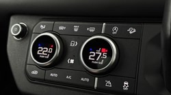 2023 (73) LAND ROVER DEFENDER 3.0 D250 X-Dynamic HSE 110 5dr Auto 5994586