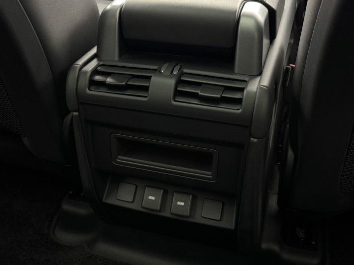 2023 (73) LAND ROVER DEFENDER 3.0 D250 X-Dynamic HSE 110 5dr Auto 5994569