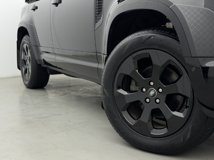 2023 (73) LAND ROVER DEFENDER 3.0 D250 X-Dynamic HSE 110 5dr Auto 5994564