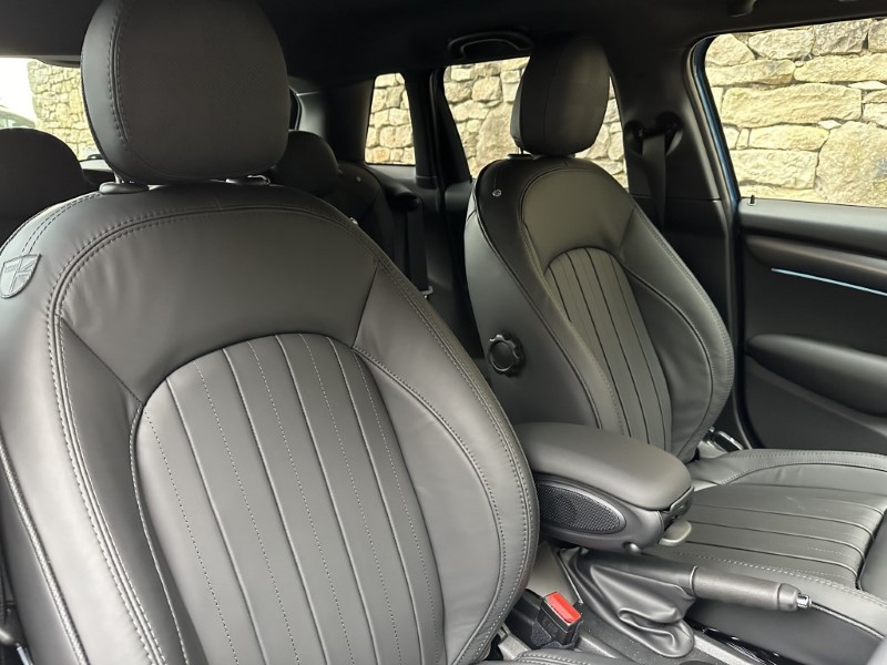 2024 (73) MINI HATCHBACK 2.0 Cooper S Exclusive 5dr 2857303