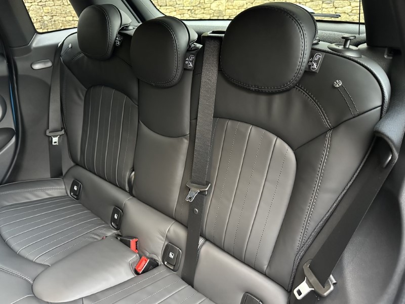 2024 (73) MINI HATCHBACK 2.0 Cooper S Exclusive 5dr 2857344