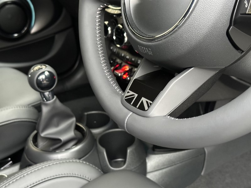 2024 (73) MINI HATCHBACK 2.0 Cooper S Exclusive 5dr 2857304