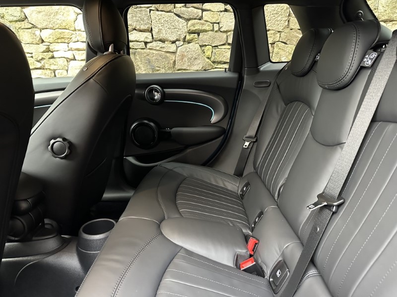 2024 (73) MINI HATCHBACK 2.0 Cooper S Exclusive 5dr 2857336