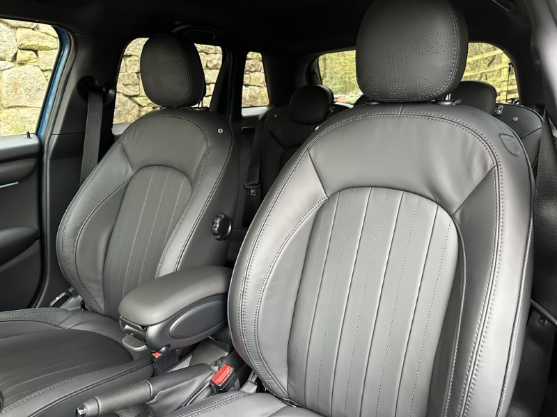 2024 (73) MINI HATCHBACK 2.0 Cooper S Exclusive 5dr 2857328