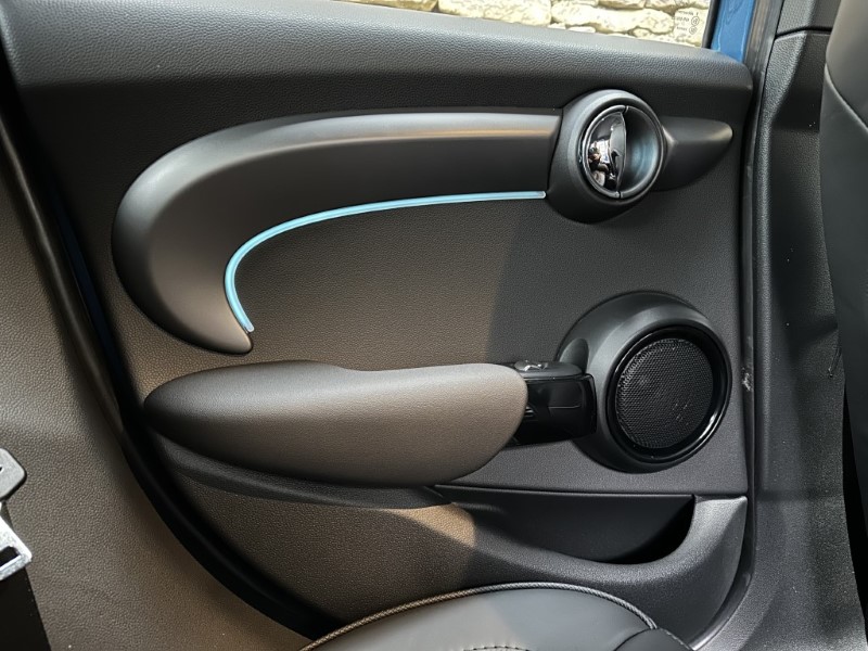 2024 (73) MINI HATCHBACK 2.0 Cooper S Exclusive 5dr 2857306