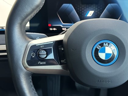 2022 (72) BMW iX 240kW xDrive40 M Sport Edition 76.6kWh 5dr