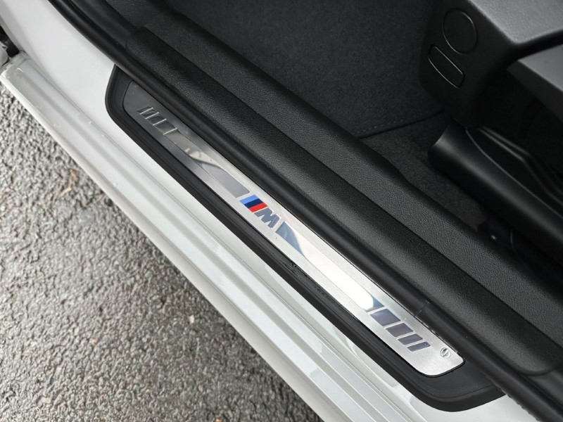 2024 (24) BMW 3 SERIES 330e M Sport 4dr Saloon [Tech/Pro Pack] 3012101