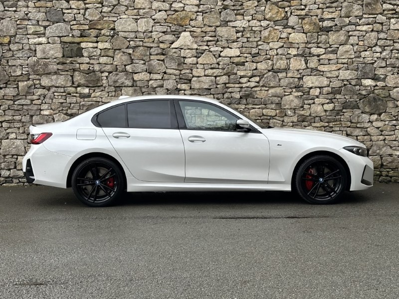 2024 (24) BMW 3 SERIES 330e M Sport 4dr Saloon [Tech/Pro Pack] 3012060